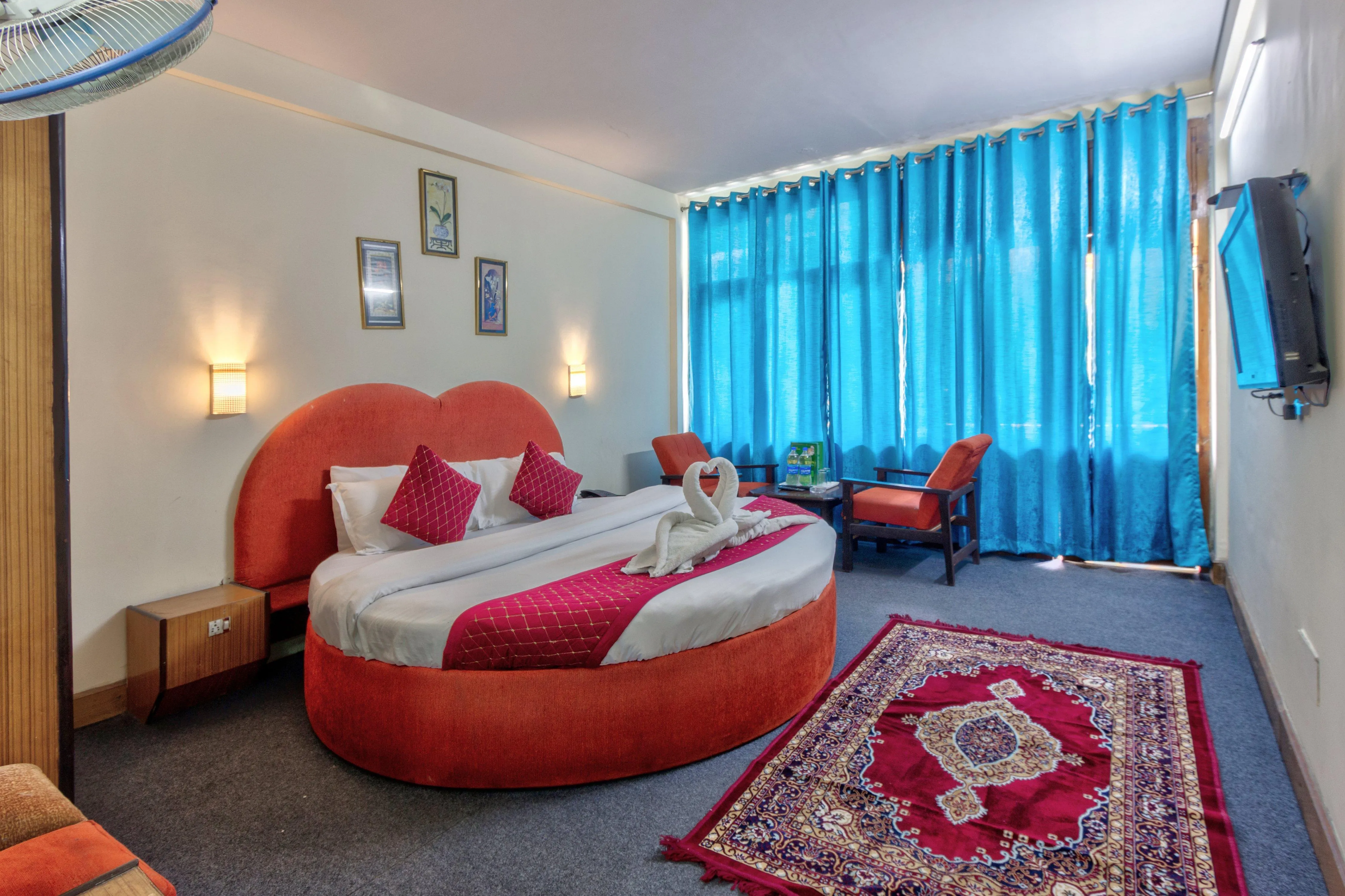 Honeymoon Suite (Mountain Facing Without Balcony).